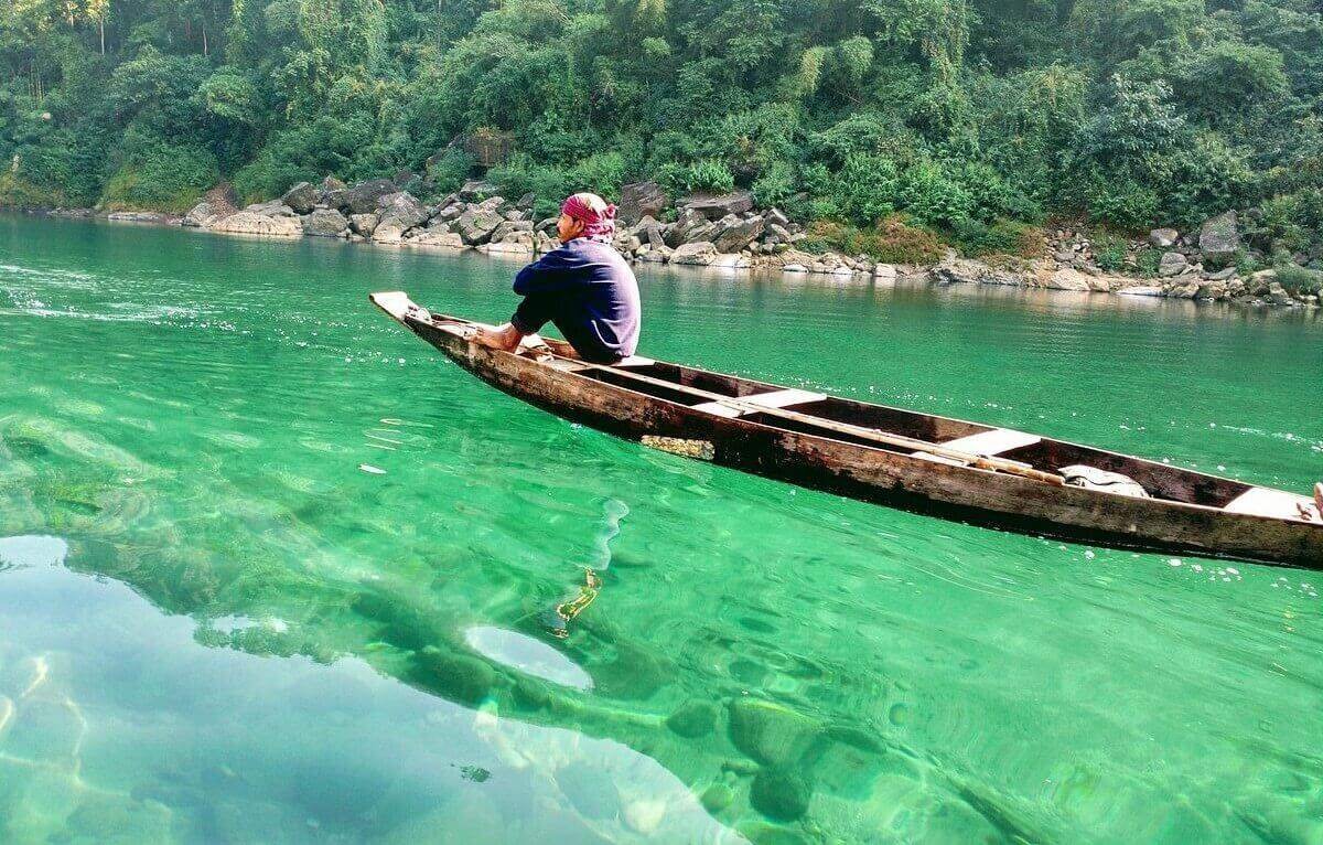 Crystal-clear Umngot River at Dawki